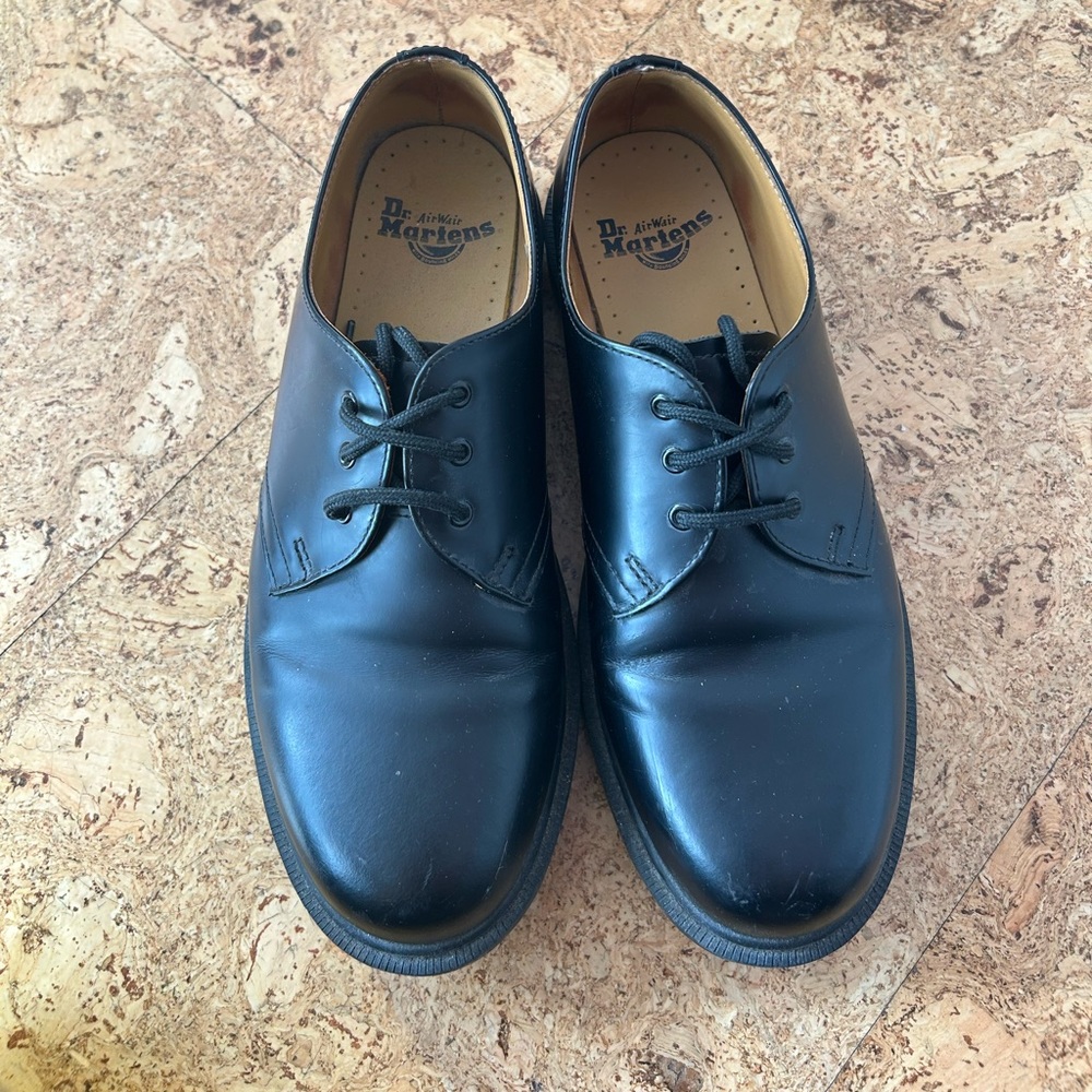 Doc Martens oxfords gently used size 41